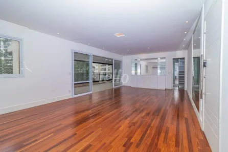 Apartamento com 4 Quartos para alugar, 223m² no Jardim Marajoara, São Paulo