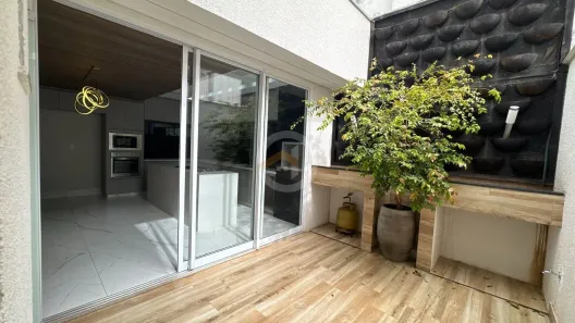 Casa de Condomínio com 3 Quartos à venda, 154m² no Jardim Vitória, Goiânia