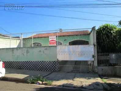 Casa com 3 Quartos à venda, 153m² no Conjunto Habitacional Maria Cecília Serrano de Oliveira, Londrina