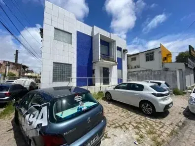 Prédio Comercial com 7 Quartos à venda, 400m² no Pinheiro, Maceió