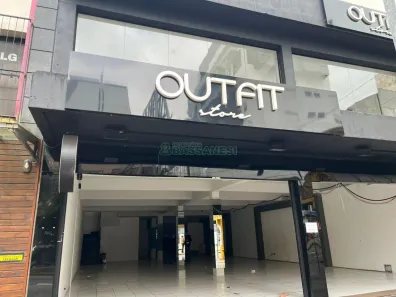 Ponto Comercial para alugar, 440m² no Centro, Caxias do Sul