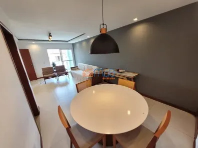 Apartamento com 3 Quartos para alugar, 110m² no Riviera Fluminense, Macaé
