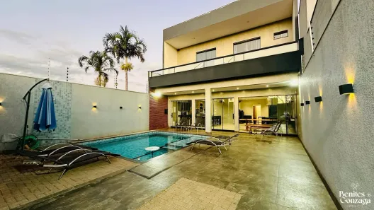 Fazenda/Sítio com 3 Quartos à venda, 210m² no Residencial Arezzo, Maringá