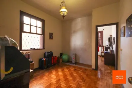 Casa com 4 Quartos à venda, 270m² no Santo Antônio, Belo Horizonte