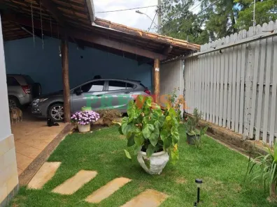 Casa com 4 Quartos à venda, 420m² no Heliópolis, Belo Horizonte