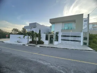 Casa com 3 Quartos à venda, 360m² no Jardim Belvedere, Volta Redonda