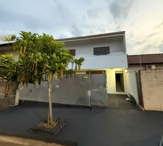 Apartamento com 3 Quartos para alugar, 90m² no Santa Mônica, Londrina