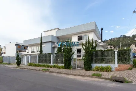 Casa com 4 Quartos à venda, 377m² no Guarujá, Porto Alegre