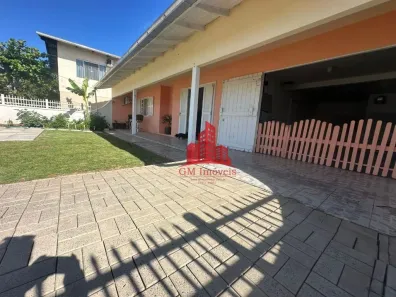 Casa com 3 Quartos à venda, 300m² no Meia Praia, Navegantes