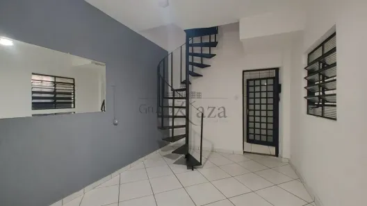 Sobrado com 3 Quartos à venda, 120m² no Jardim Paraíba, Jacareí