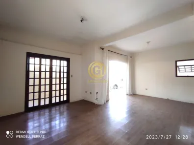 Sobrado com 3 Quartos à venda, 165m² no Centro, Jacareí