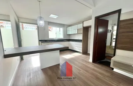 Sobrado com 2 Quartos à venda, 56m² no Jardim Iririú, Joinville
