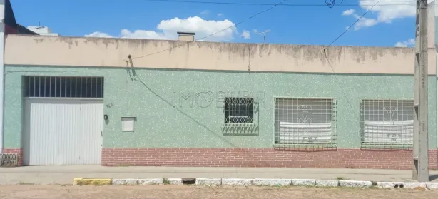 Casa com 4 Quartos para alugar, 150m² no Centro, Bagé