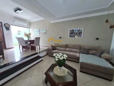 Casa com 3 Quartos à venda, 230m² no Jardim Emília, Sorocaba