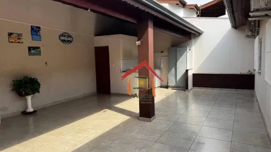 Casa com 3 Quartos para alugar, 184m² no Jardim São Vicente, Jundiaí