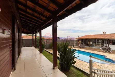 Casa com 5 Quartos à venda, 302m² no Engordadouro, Jundiaí