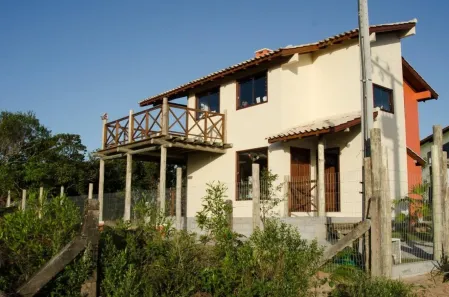 Sobrado com 3 Quartos à venda, 150m² no Ibiraquera, Imbituba