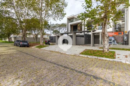 Sobrado com 3 Quartos à venda, 215m² no Pineville, Pinhais