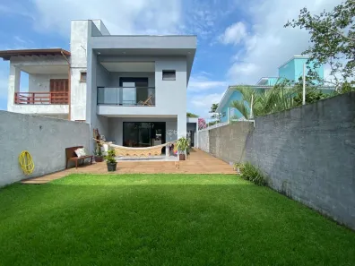 Casa com 3 Quartos à venda, 142m² no Campeche, Florianópolis
