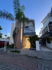 Casa de Condomínio com 4 Quartos à venda, 280m² no Recreio dos Bandeirantes, Rio de Janeiro