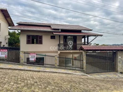 Casa com 3 Quartos para venda ou aluguel, 176m² no Água Verde, Blumenau