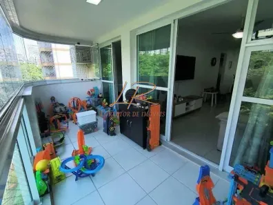 Apartamento com 3 Quartos para alugar, 105m² no Humaitá, Rio de Janeiro