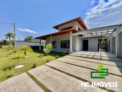 Casa de Condomínio com 3 Quartos para alugar, 200m² no Mar Verde, Caraguatatuba