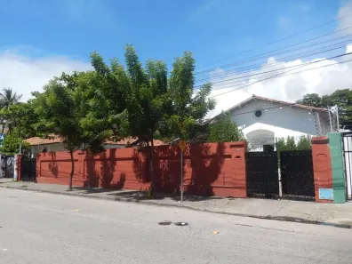 Casa com 3 Quartos para alugar, 345m² no Papicu, Fortaleza