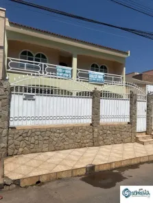 Sobrado com 6 Quartos para alugar, 292m² no Guará II, Brasília