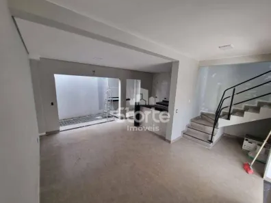Casa com 2 Quartos à venda, 90m² no Novo Mundo, Uberlândia