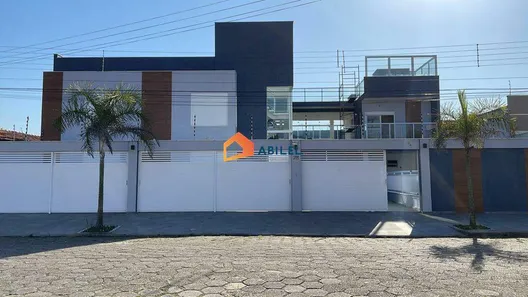 Sobrado com 9 Quartos à venda, 700m² no Balneário Stella Maris, Peruíbe