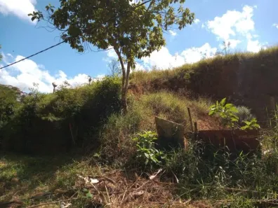 Lote/Terreno à venda, 305m² no Santos Dumont, Juiz de Fora