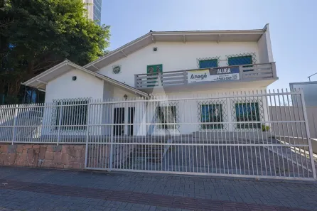 Prédio Comercial para alugar, 375m² no Centro, Joinville