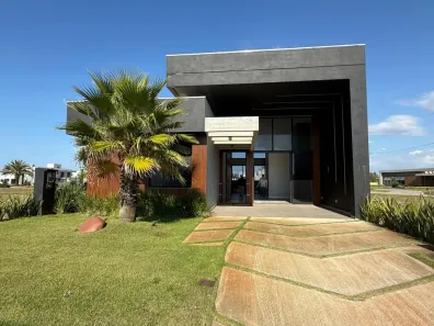 Casa de Condomínio com 4 Quartos à venda, 183m² no Curumim, Capão da Canoa