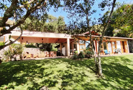 Fazenda/Sítio com 6 Quartos à venda, 600m² no Itaipava, Petrópolis