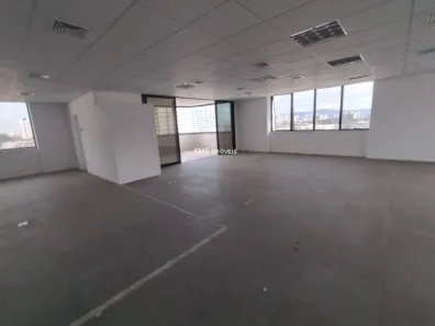Sala Comercial para alugar, 320m² no Parque Industrial Tomas Edson, São Paulo