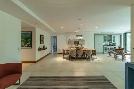 Apartamento com 3 Quartos para alugar, 249m² no Alto de Pinheiros, São Paulo