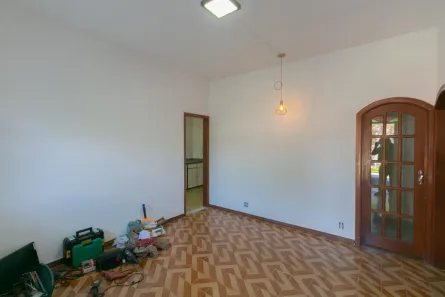 Casa com 2 Quartos à venda, 124m² no Heliópolis, Belo Horizonte