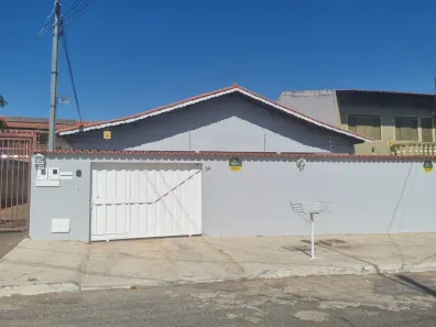 Casa com 3 Quartos à venda, 252m² no Jardim América, Goiânia