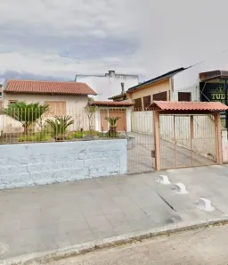 Casa com 2 Quartos à venda, 350m² no Vila João Pessoa, Porto Alegre