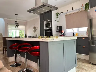Sobrado com 3 Quartos à venda, 300m² no Parque Residencial Itapeti, Mogi das Cruzes