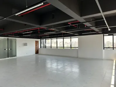 Sala Comercial à venda, 131m² no Centro, Santo André