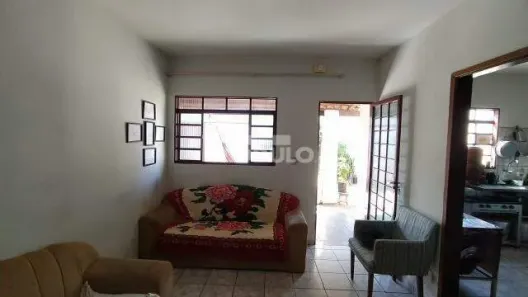 Casa com 3 Quartos à venda, 107m² no Segismundo Pereira, Uberlândia