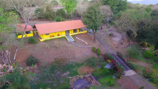 Fazenda/Sítio com 3 Quartos para venda ou aluguel, 3380m² no , Itirapina