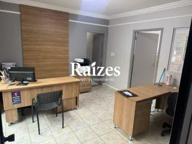 Imóvel Comercial com 3 Quartos à venda, 266m² no Umuarama, Uberlândia