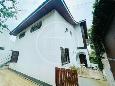 Sobrado com 4 Quartos à venda, 178m² no Cidade Dutra, São Paulo