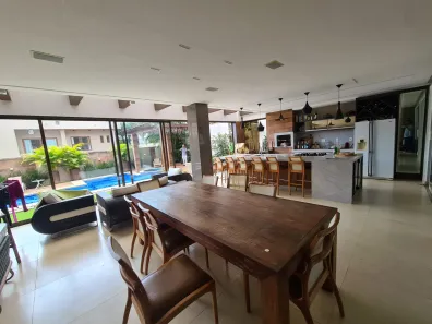 Casa de Condomínio com 4 Quartos à venda, 500m² no Jardins Paris, Goiânia