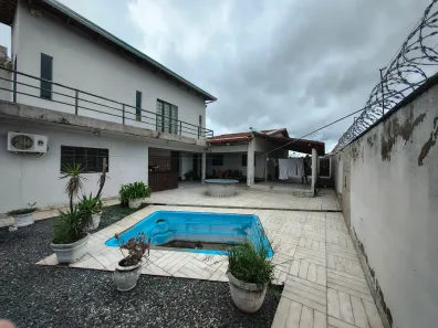 Casa com 3 Quartos à venda, 360m² no Condomínio Amin Camargo, Goiânia