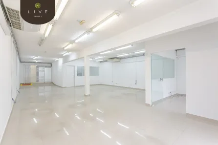 Sala Comercial à venda, 880m² no Centro, Curitiba