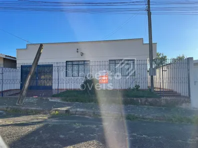 Casa com 3 Quartos à venda, 140m² no Uvaranas, Ponta Grossa